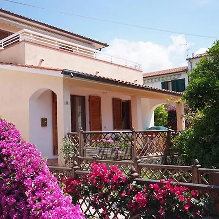 Casa Degli Agrumi Pomonte (Livorno)